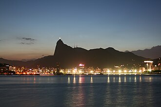 Rio at night (↑photo)