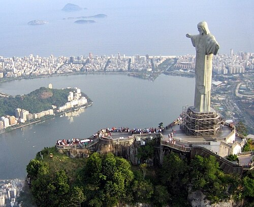 Christ statue (Cristo Redentor) - view from helicopter
