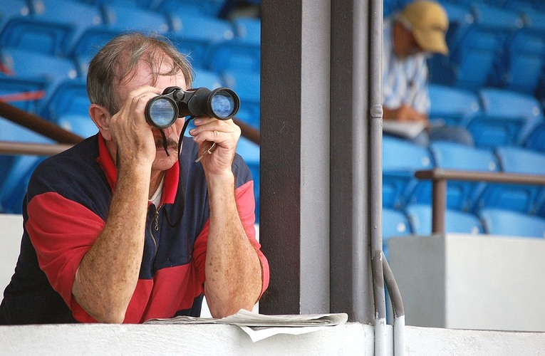 Betting on Handicap Races