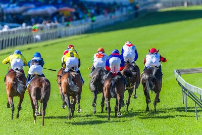 Horse racing Behind Rear